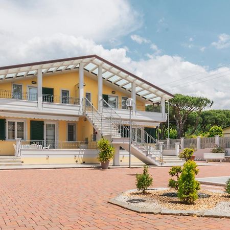 Camping Apuano Marina di Massa Exteriör bild