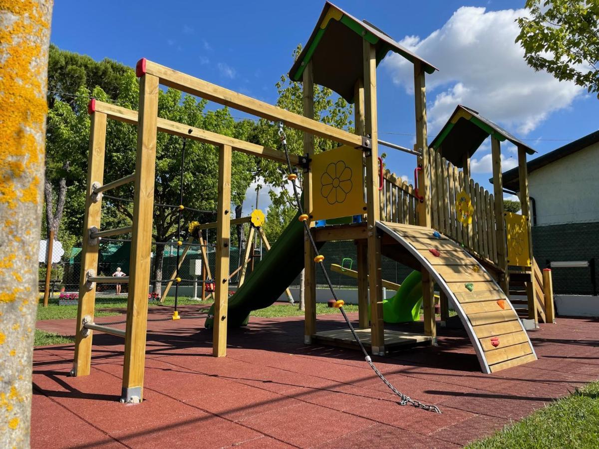Camping Apuano Marina di Massa Exteriör bild